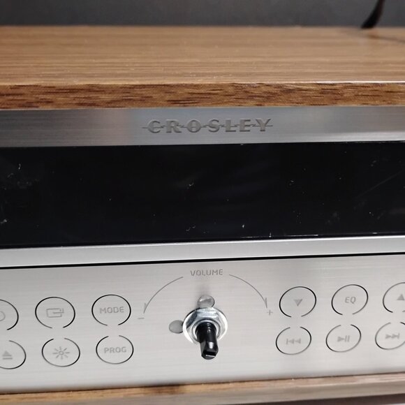 Crosley Fleetwood Speaker Radio Cd Player In Walnut (Bluetooth, Radio, CD) - Picture 13 of 15